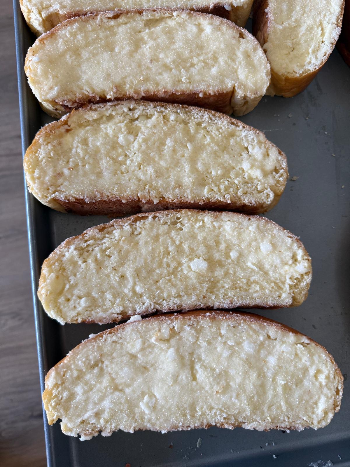 Rebanadas de mantequilla (bread with butter and sugar coated)
