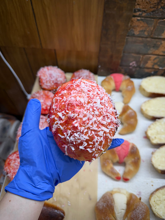 Besos de fresa y coco (strawberry and coconut kiss)